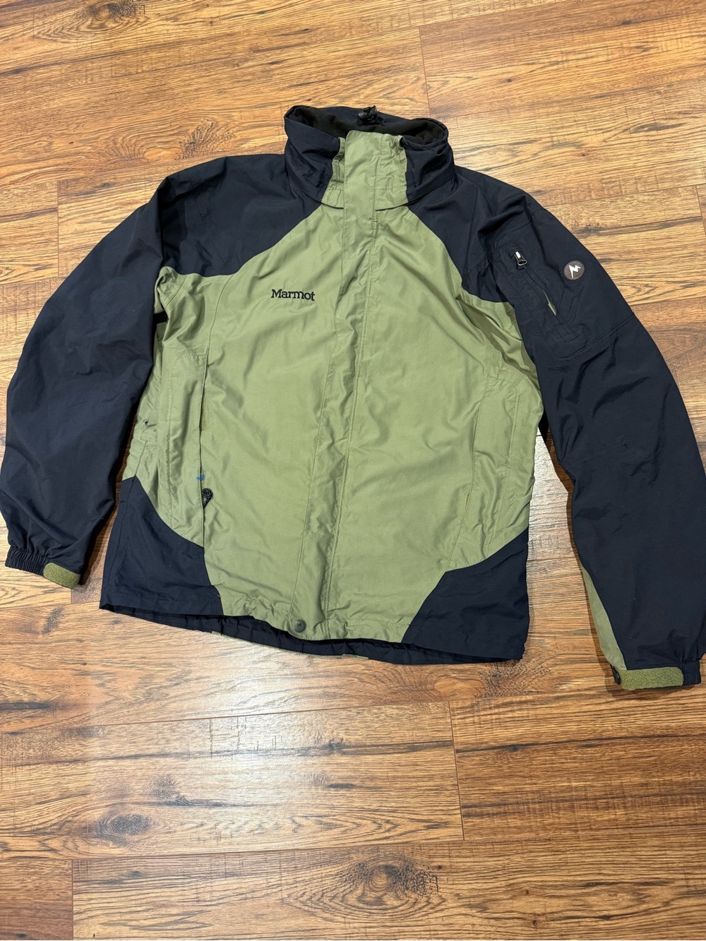 Vintage Marmot Shell Ski y2k Olive Green and Black Waterproof Technical Gorp M/L